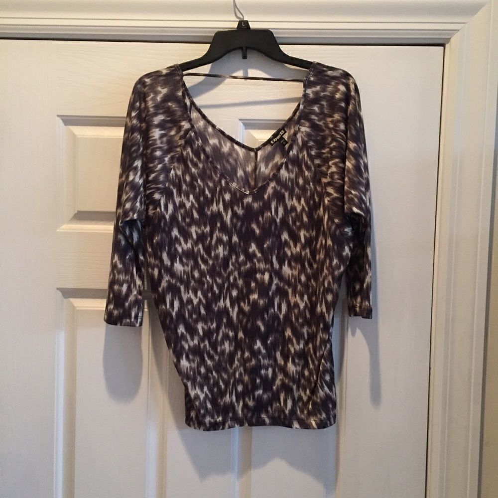 Express Top  - Picture 4 of 6